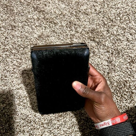 Cute little clutch purse - Picture 4 of 7